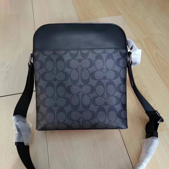 NWT COACH Houston Flight Bag Crossbody Black Leather NWT - Picture 3 of 4